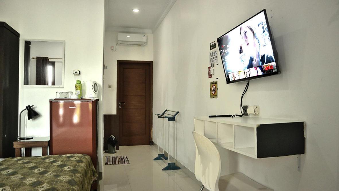 Andelis Homestay Yogyakarta Exterior photo