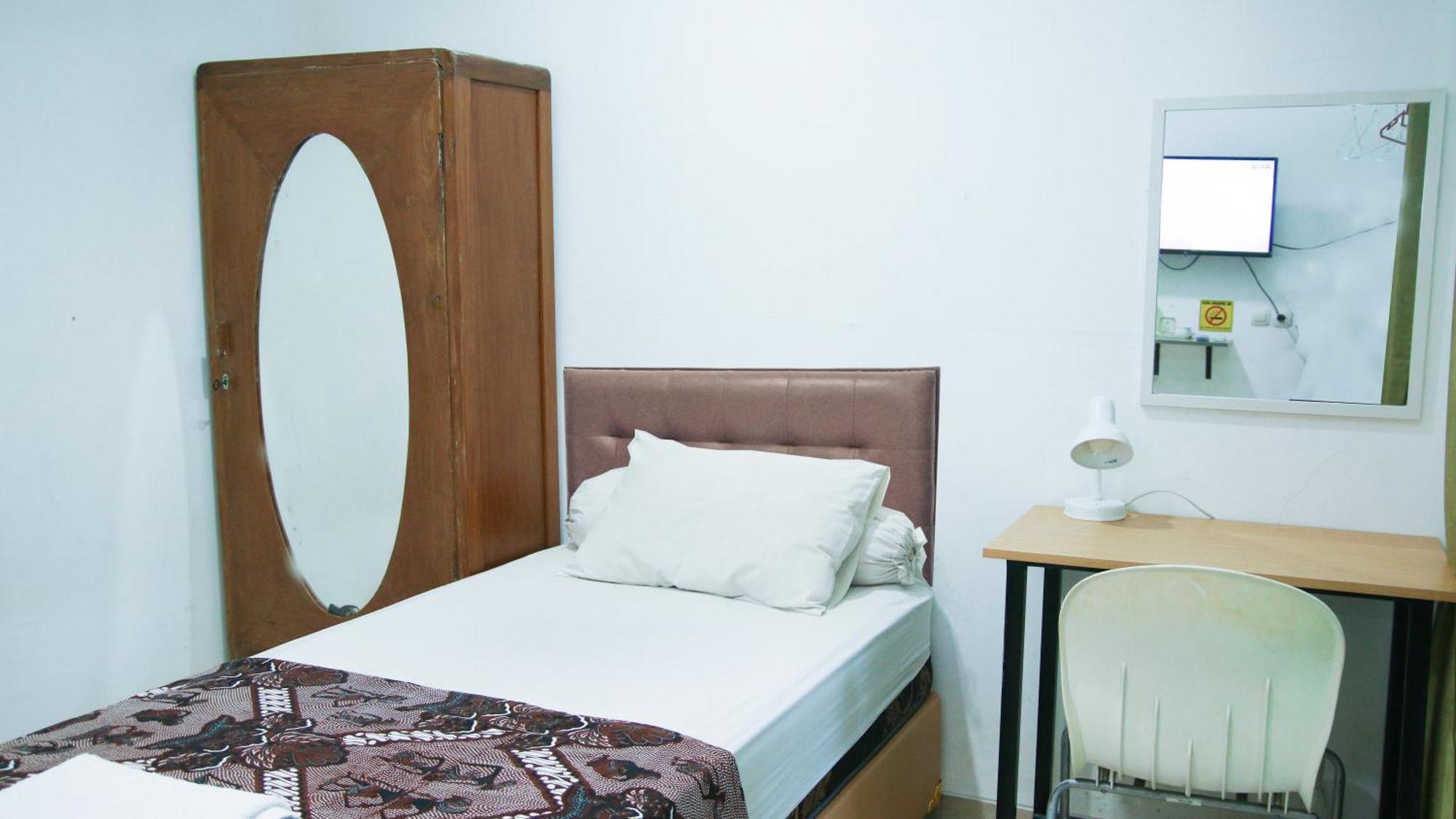 Andelis Homestay Yogyakarta Room photo